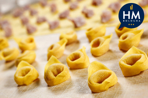 tradizioni culinarie bolognesi tortellini hotel maggiore bologna