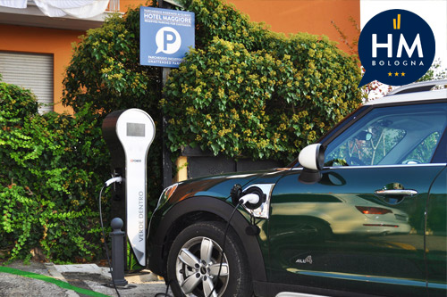 hotel with charging column for electric cars hotel maggiore bologna