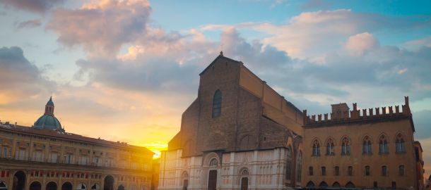 Aquí tenéis una lista de las Basílicas de Bolonia que hay que ver